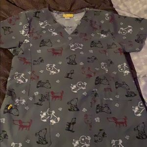 Wonder winks scrub top like new